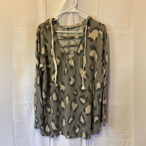 Sew in Love grey & taupe animal print buttery soft women size xl hoodie